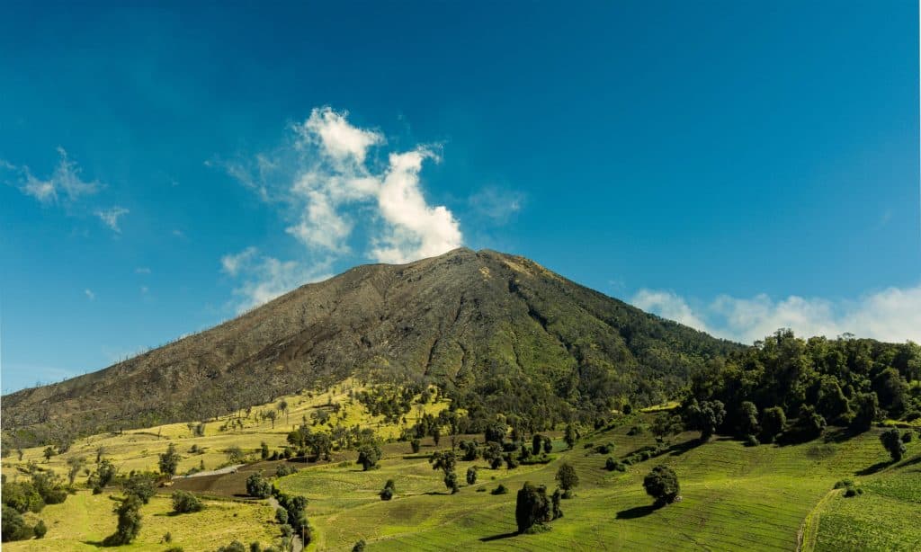 volcán turrialba adventures costa rica